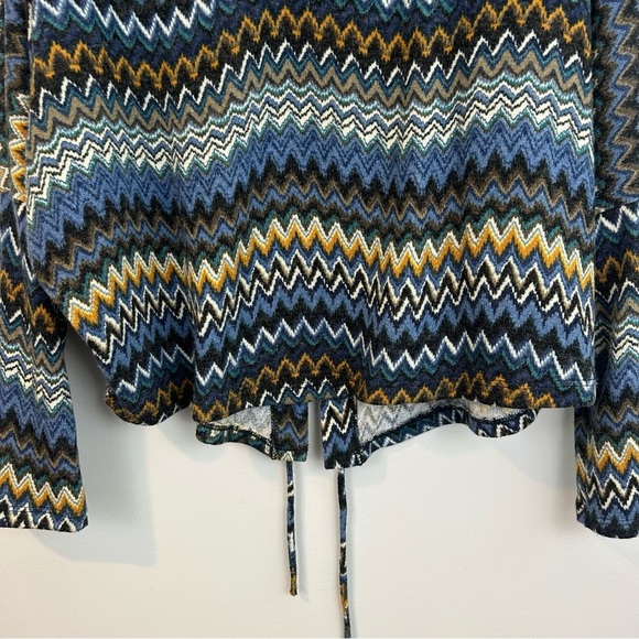 Ariella Blue Zig Zag Chevron Cowl Neck Lace Up Pullover Sweater Size Large - Picture 11 of 11